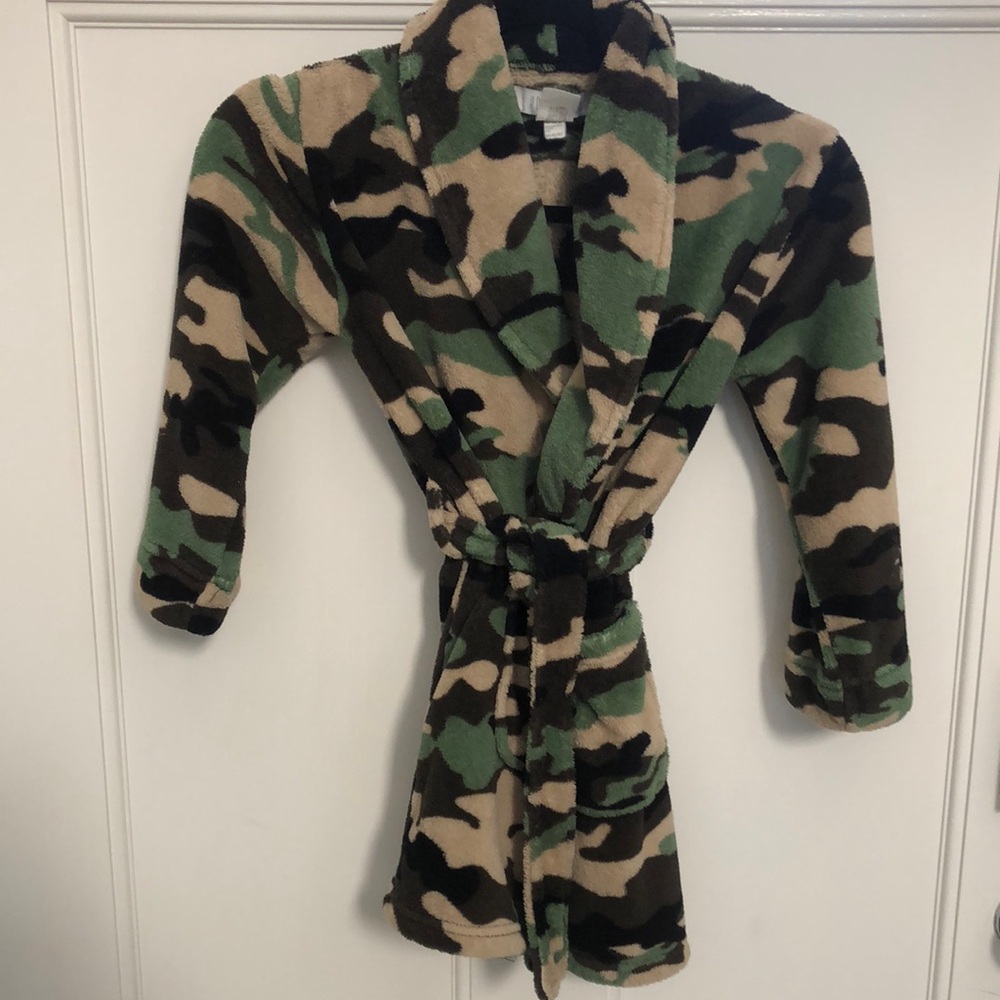 NEW LISTING! SUPER CUTE Toddler Camouflage Fleece Robe